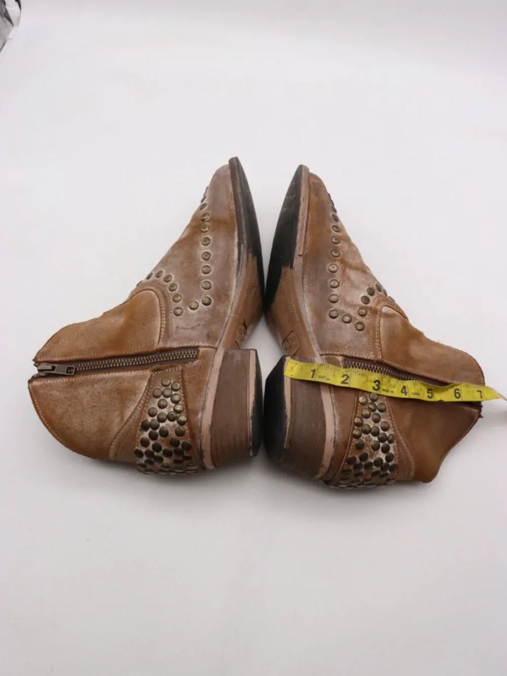 Circle G by Corral Women's 11 Brown Leather Harness and Studs Shortie Boot